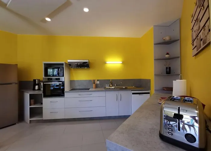 De Groupe Le Val D'allier 15 Personnes Haute-loire Lozere Auvergne Holiday home *